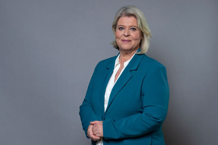 Camilla Waltersson Grönvall, Minister for Social Services