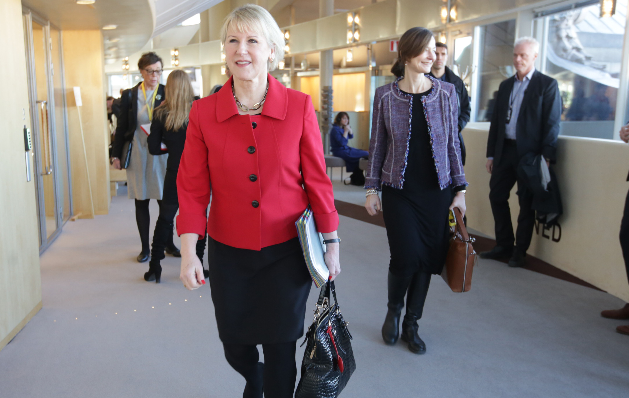 Minister for Foreign Affairs Margot Wallström on her way to present the Statement of Foreign Policy. Minister for Foreign Affairs Margot Wallström on her way to present the Statement of Foreign Policy.