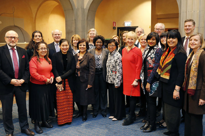 Minister for Foreign Affairs Margot Wallström and some of the world's top women peace mediators and representatives of civil society, foreign governments, the UN and the EU. 